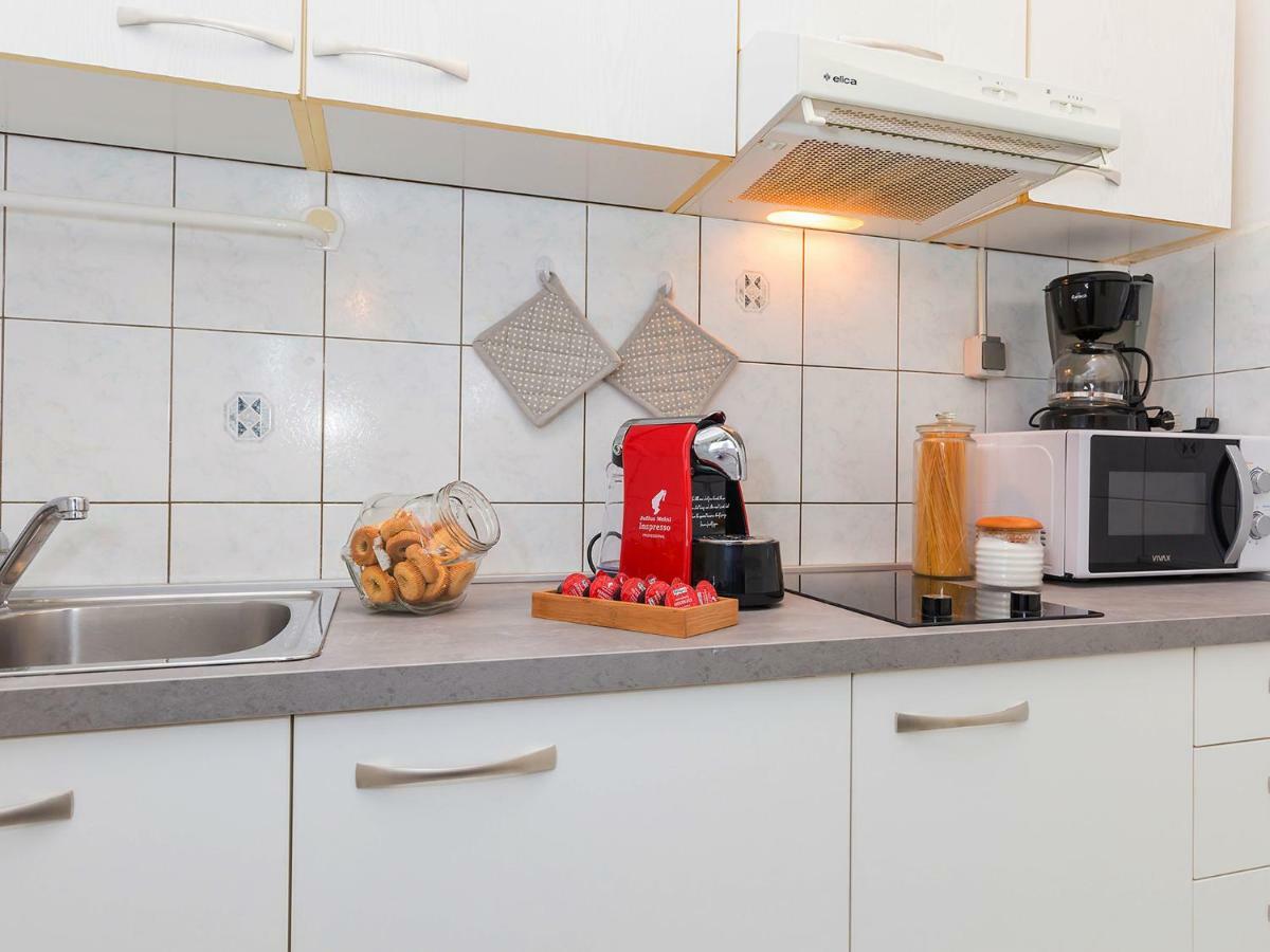 New City Center Design Apartment Пореч Экстерьер фото